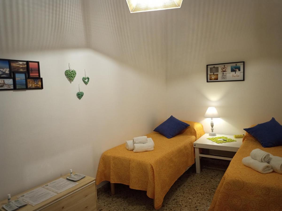 Casa Vacanze Ni Nuccia Trapani Esterno foto